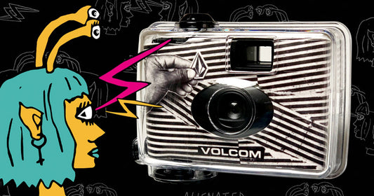 BEKOMME EINE WATERPROOF CAMERA BEI EINEM EINKAUF AUS DER VOLCOM BOARDSHORTS- /SWIM- KOLLEKTION AB 50€ GRATIS DAZU