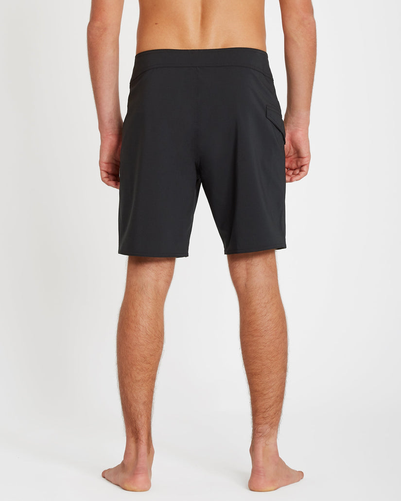 Lido Solid Mod 18" Boardshorts - Black