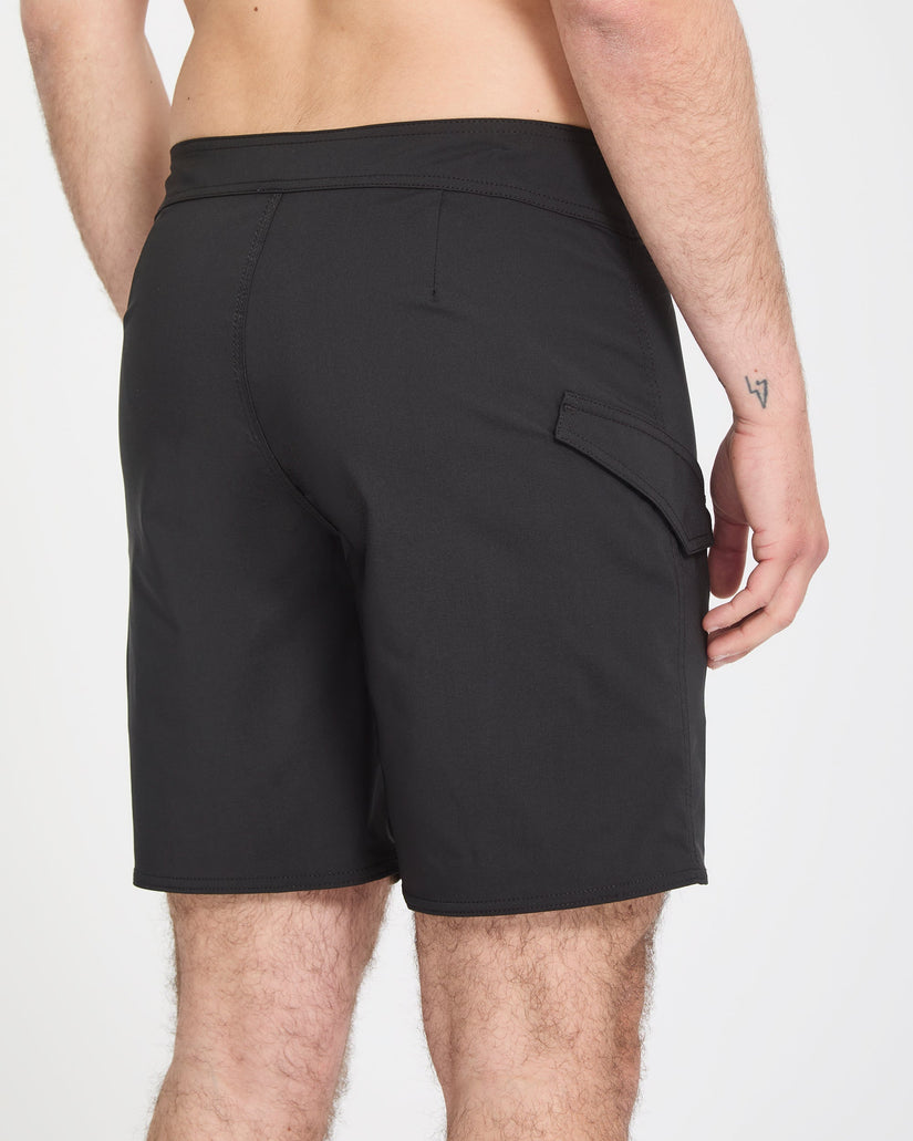 Lido Solid Mod 18" Boardshorts - Black