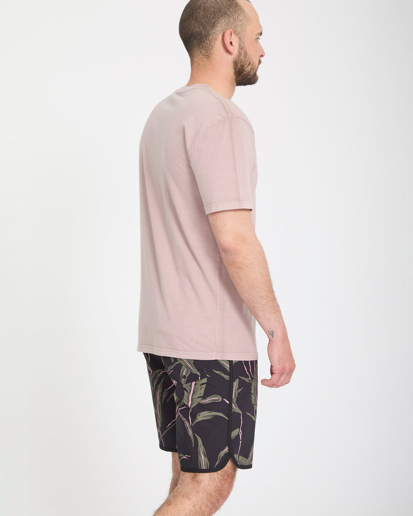 Encounter Scallop Mod 19" Boardshorts - Black