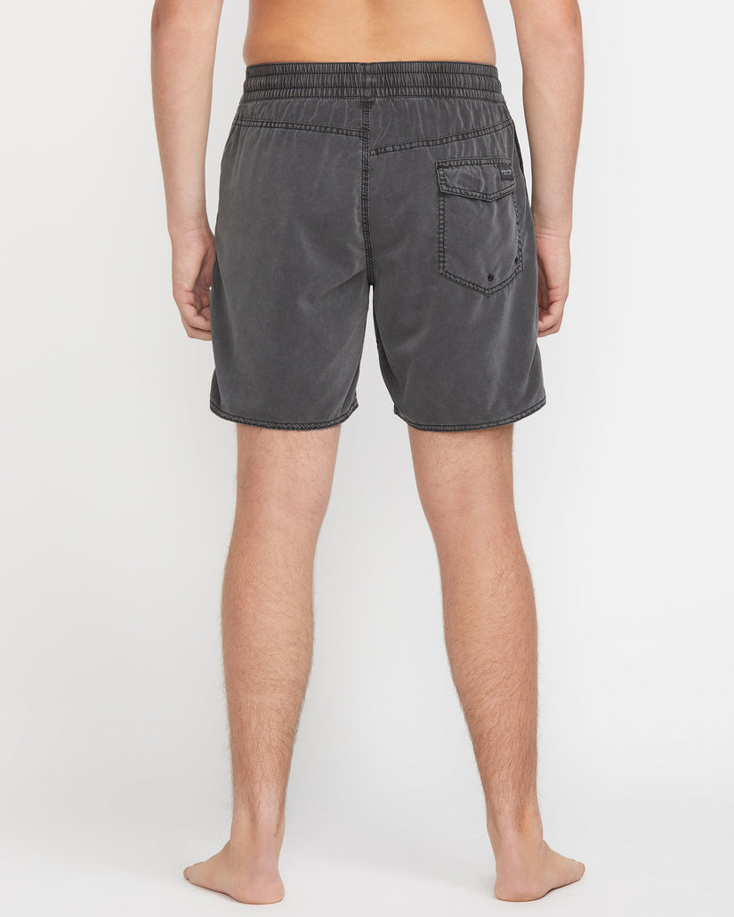 Center Trunk 17" Boardshorts - Black
